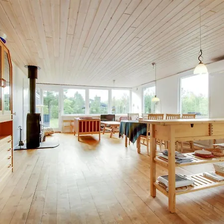 Holiday home Axeline - 850m From The Sea In Ne Jutland By Interhome Hals